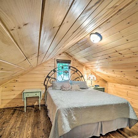 Peaceful Decatur Cabin With Grill And Fire Pit! Exterior photo