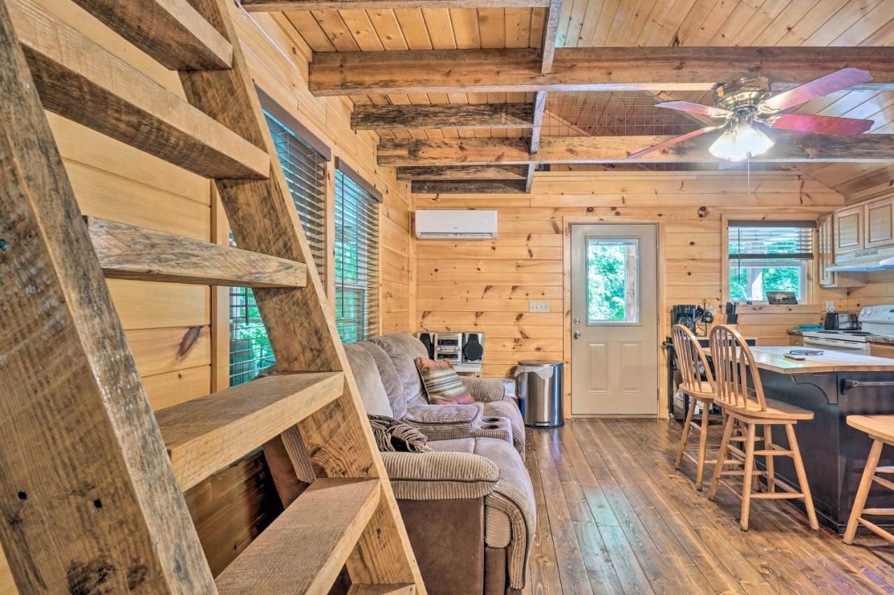 Peaceful Decatur Cabin With Grill And Fire Pit! Exterior photo