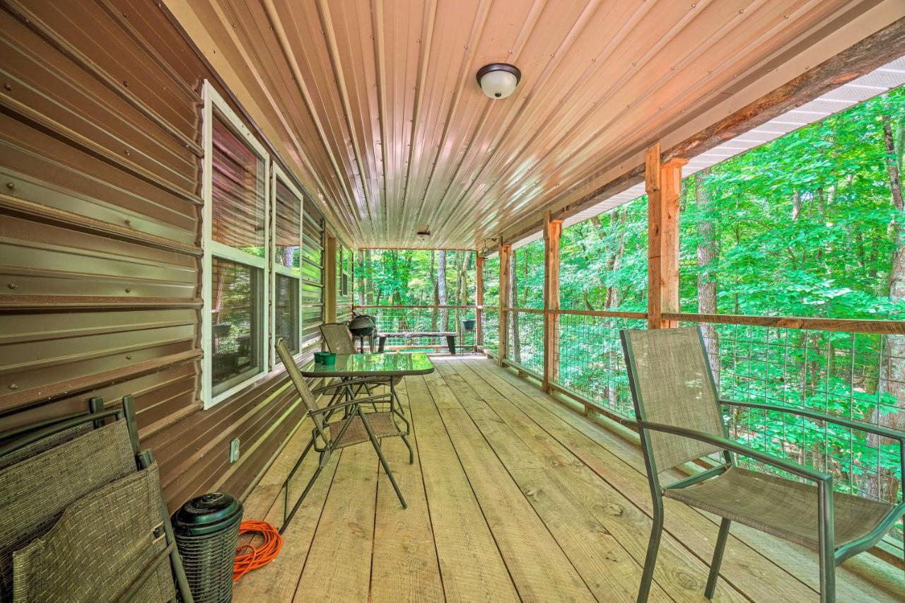 Peaceful Decatur Cabin With Grill And Fire Pit! Exterior photo