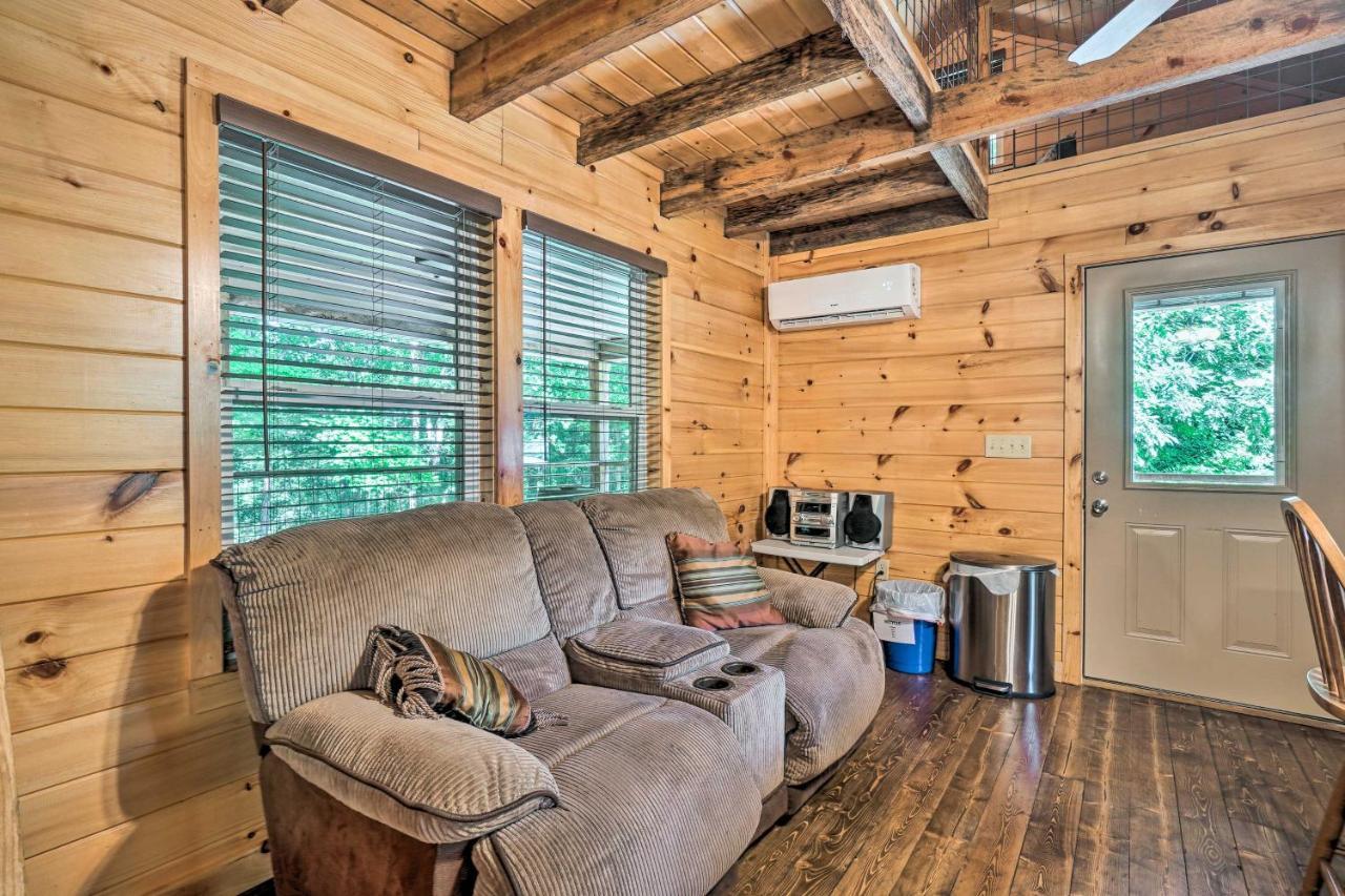 Peaceful Decatur Cabin With Grill And Fire Pit! Exterior photo